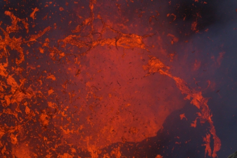 YASUR VOLCANO ERUPTION - TANNA The dance of the molten lava, the magic show of an eruption as closely as possible to the eruptive vent. Photo of a mini lava lake showing the inside of the vent. The surface of the incandescent lava forms a viscous volcanic plug of lave at the exit vent. The surface is swelled by the gas pressure below.
The explosion of a gas bubble shredded in tatters the incandescent lava, which is thrown by swirling outside of the volcanic vent.
Photo taken during an Expedition on the active volcanoes of VANUATU with a Volcanologist of the VOLCANODISCOVERY team.
© Photo Yashmin CHEBLI

