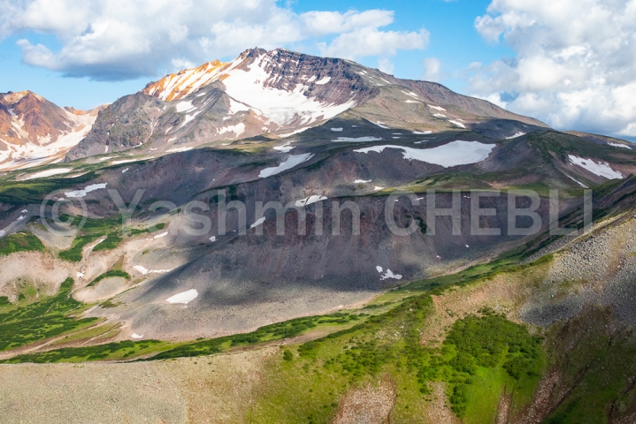 12082019-volcanic-landscape-on-the-way-to-karymsky-volcanoe-kamchatka-08-2019-3598b Paysage volcanique sur le chemin du vol en direction du volcan Karymsky