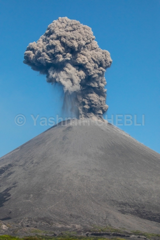 13082019-karymsky-volcano-eruption-kamchatka-08-2019-3755 Vulcanian eruption from Karmysky volcano