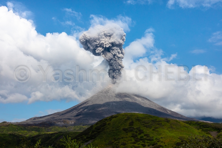 15082019-karymsky-volcano-eruption-kamchatka-08-2019-4195 