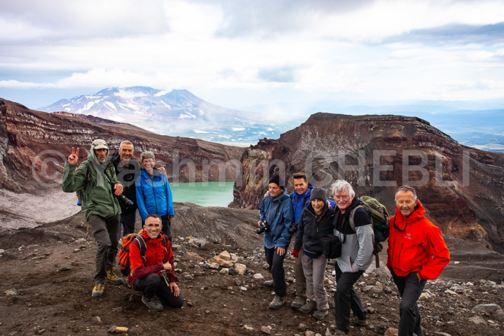 16082019-volcanodiscovery-group-on-the-gorely-crater-rim-kamchatka-08-2019-4417 