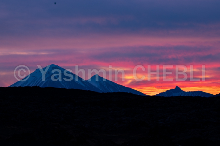 20082019-sunrise-on-the-volcanic-complex-ovalnaia-ostraia-zimina-kamchatka-08-2019-4874 