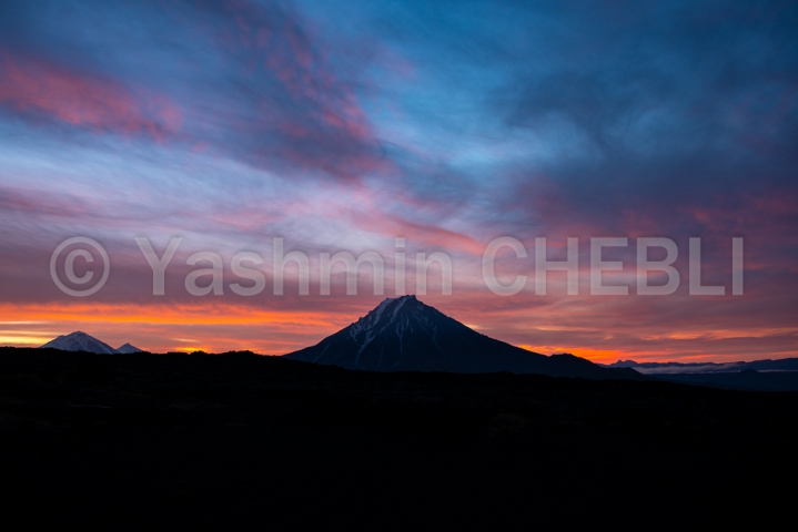 20082019-sunrise-over-udina-zimina-volcanoes-kamchatka-08-2019-4852 