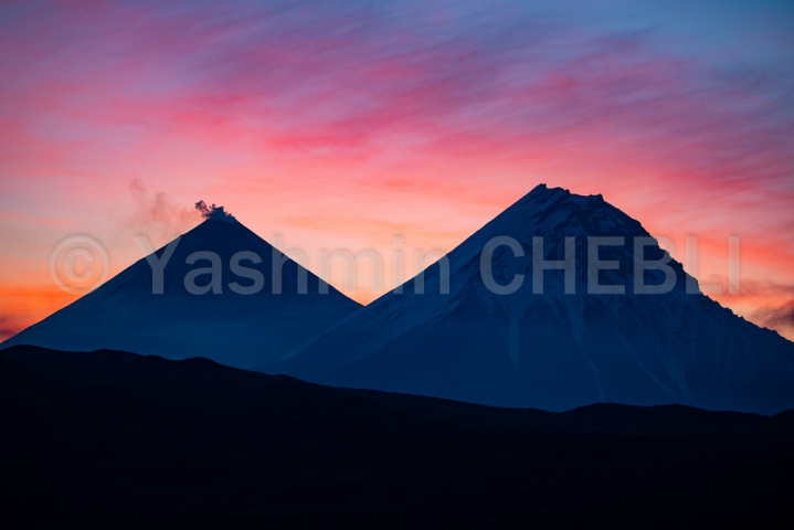 24082019-sunrise-on-the-summits-of-klyuchevskoy-kamen-volcanoes-kamchatka-08-2019-5699 