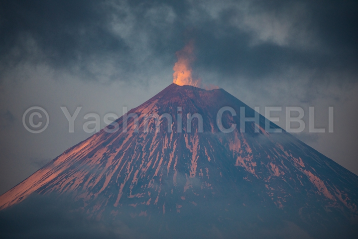 24082019-sunset-on-the-summit-of-klyuchevskoy-volcano-kamchatka-08-2019-5593 